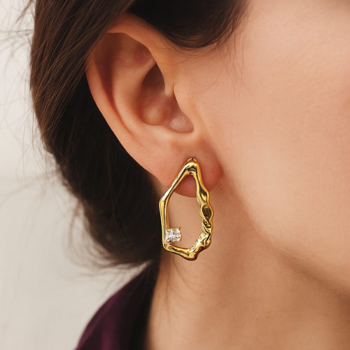 zərif axın sırğa